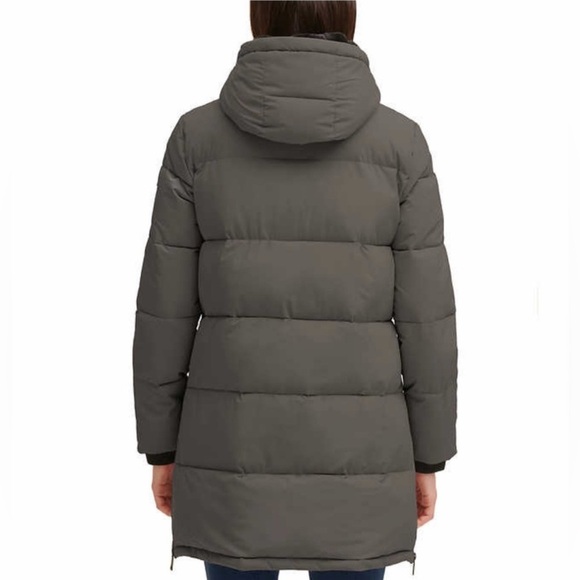 Women’s DKNY Gray Hooded Puffer Coat Thumbhole Cuffs Size XL Ski Winter Cozy - Picture 12 of 16